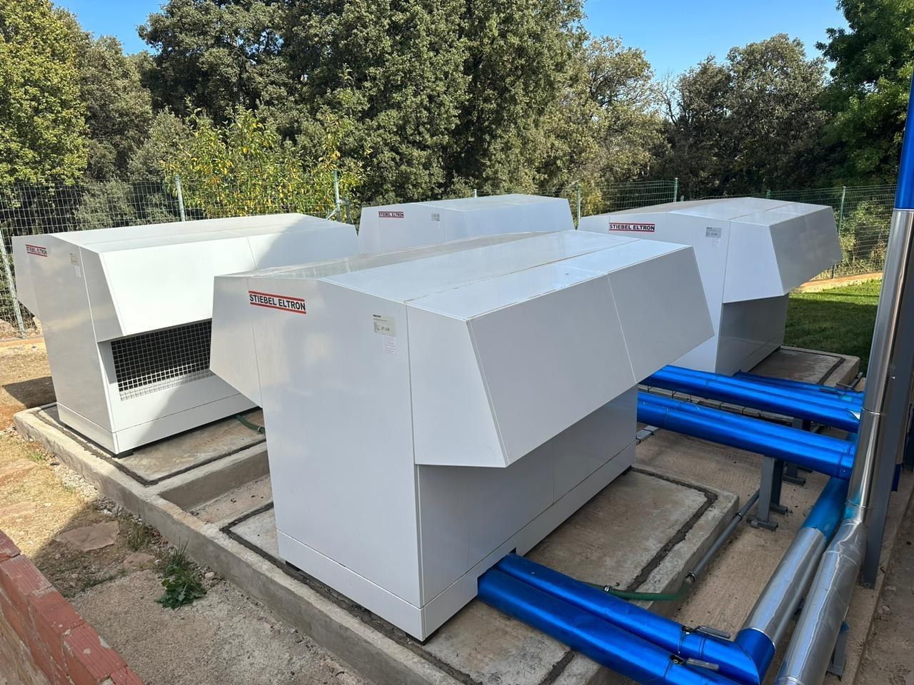 Cascade de pompes à chaleur — chantier réel